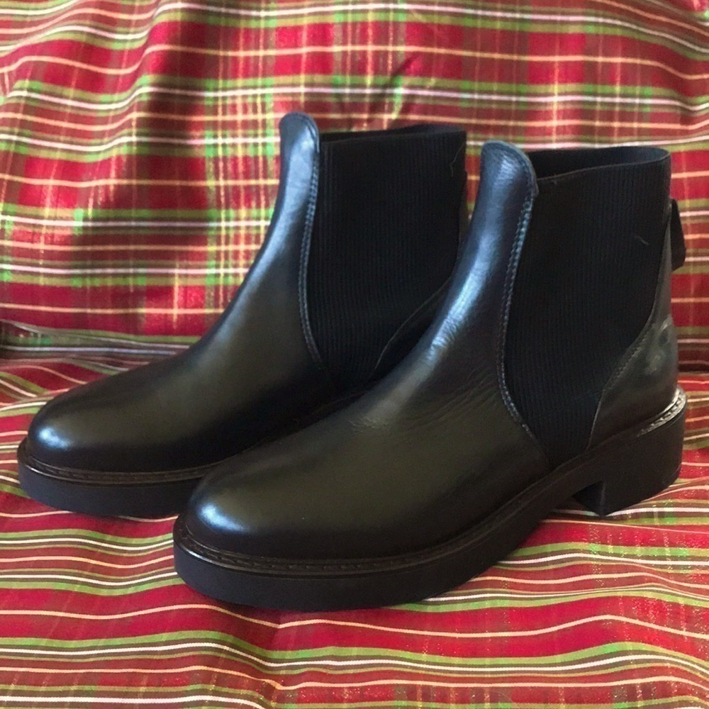 Brand New Emanuele Crasto Black Italian Leather Pull On Ankle Boots